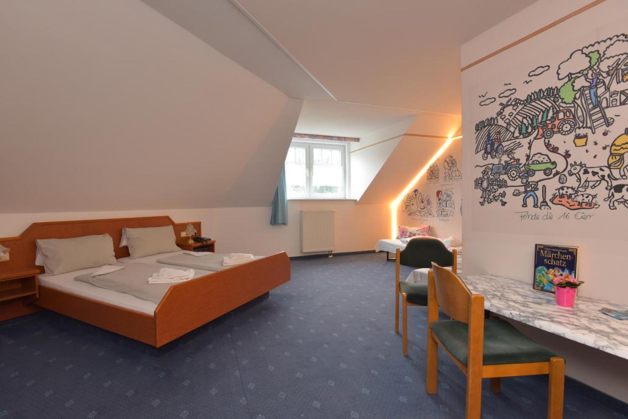 Waldhotel Feldbachtal 伦韦格地区诺伊豪斯 外观 照片