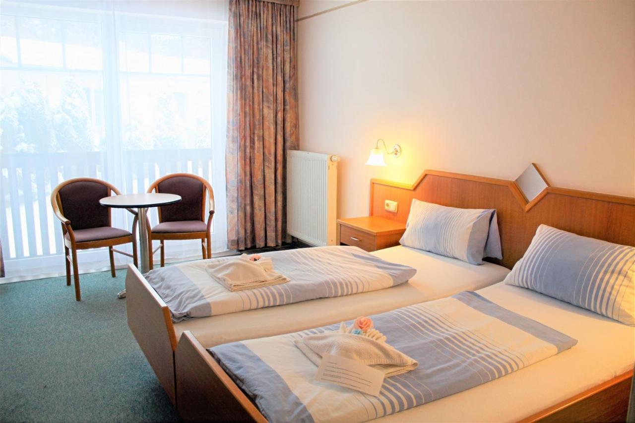 Waldhotel Feldbachtal 伦韦格地区诺伊豪斯 外观 照片
