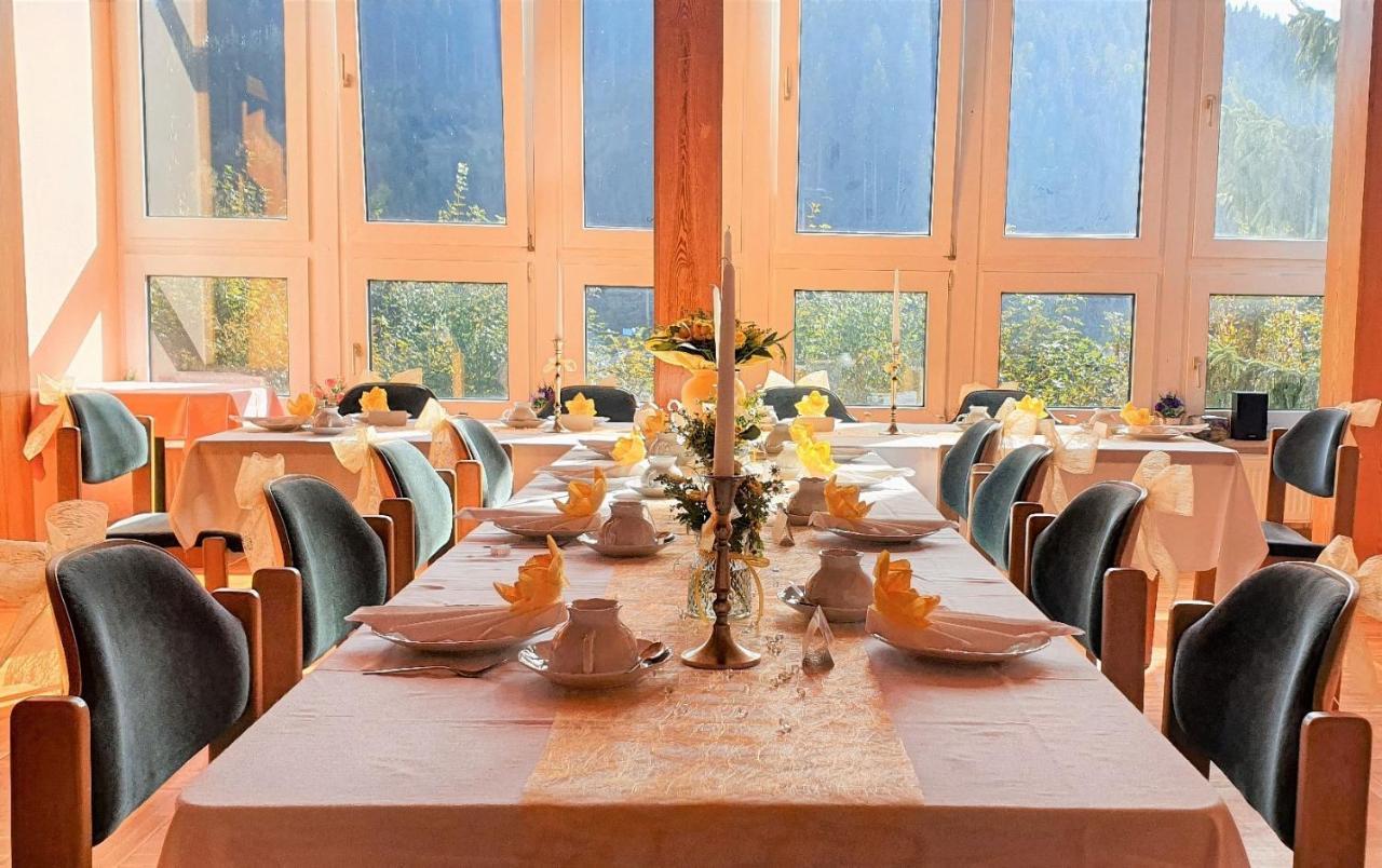 Waldhotel Feldbachtal 伦韦格地区诺伊豪斯 外观 照片